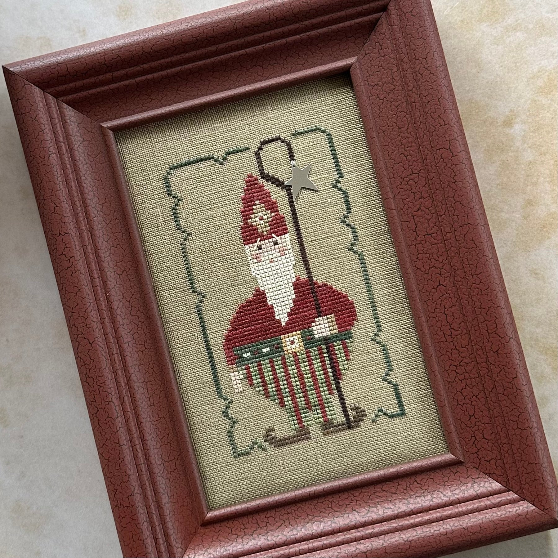 Wee One Wee Santa 2005 Heart in Hand Needleart