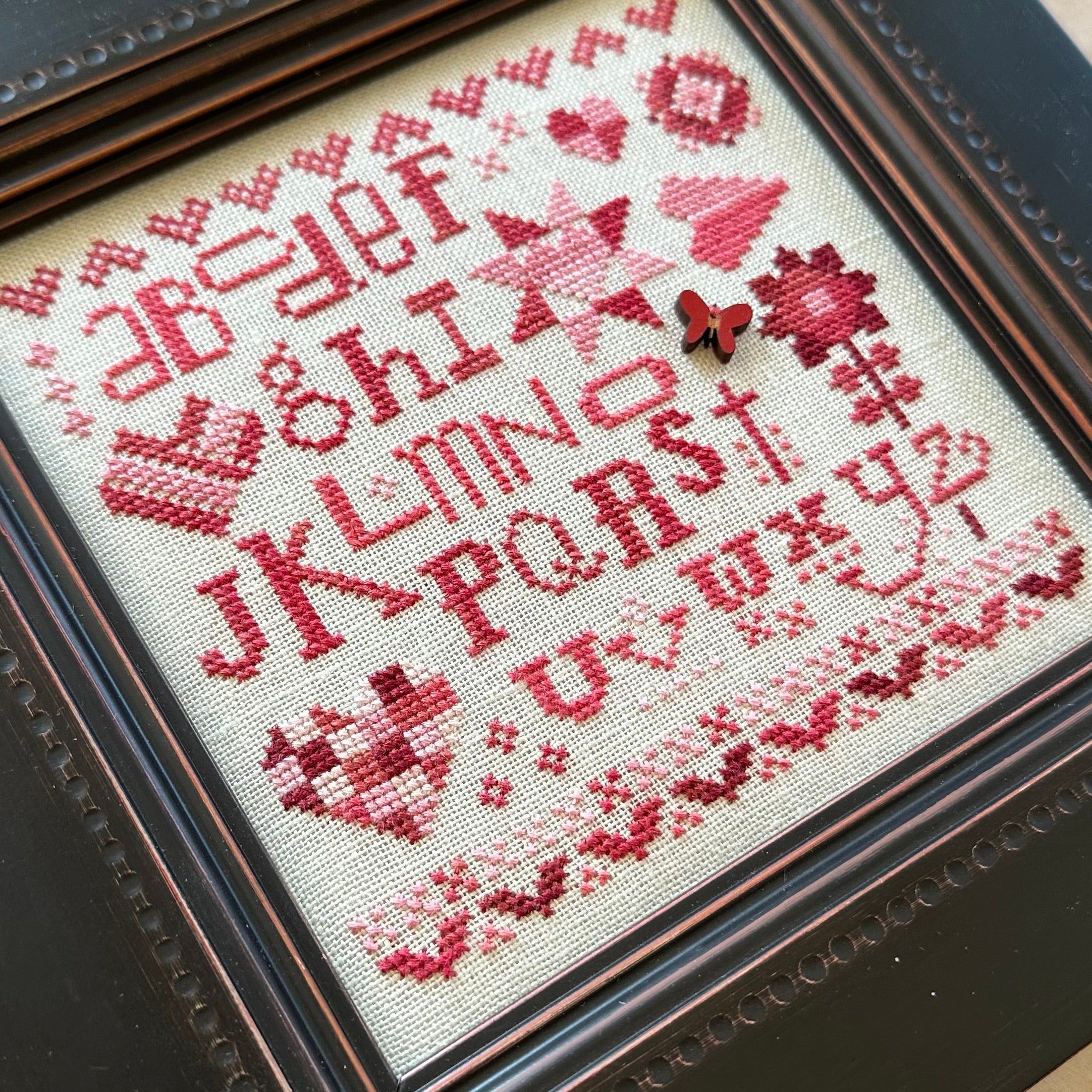 2024 Collector's Heart – Heart in Hand Needleart