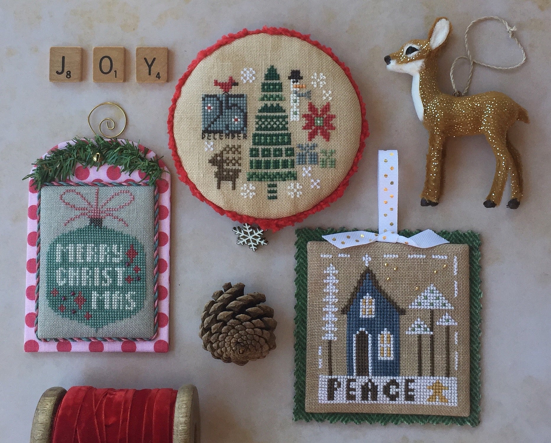 Holly Jolly Holiday – Heart in Hand Needleart