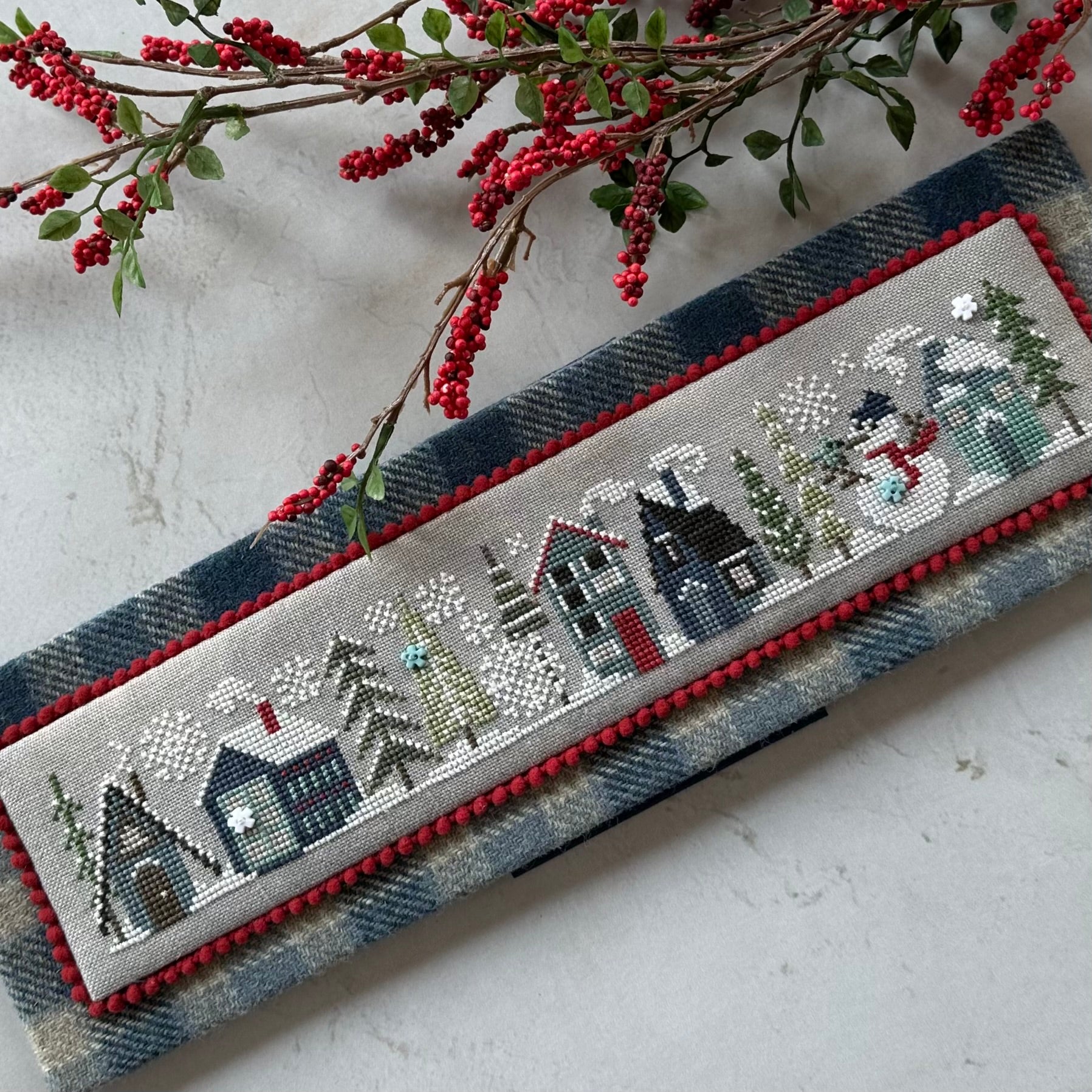 Frosty Tiny Town – Heart in Hand Needleart