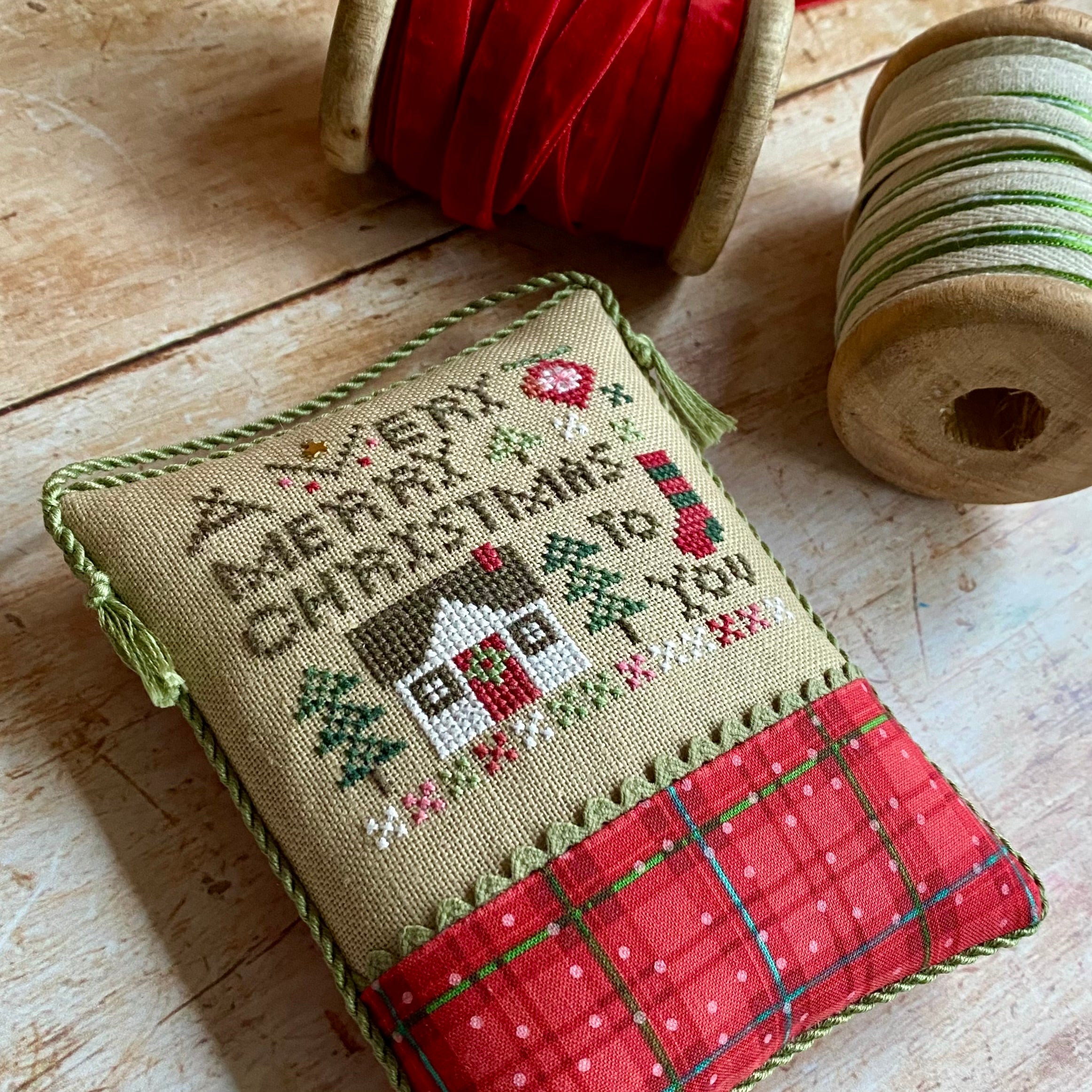 Wee One: A Very Merry Christmas – Heart in Hand Needleart